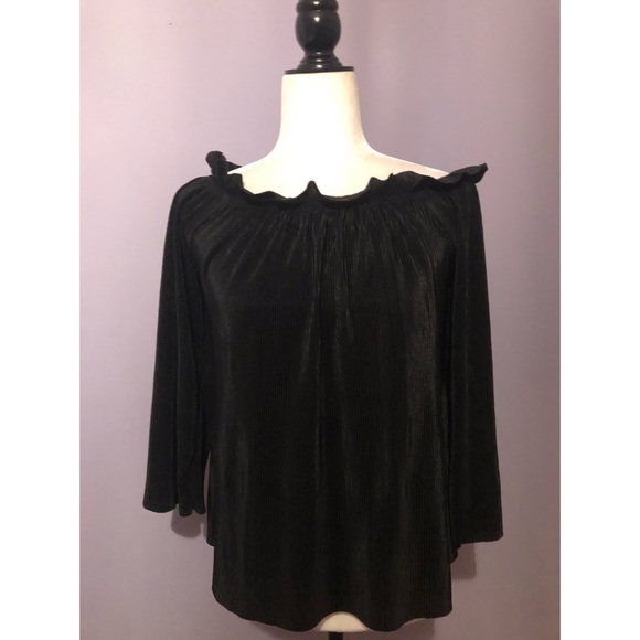 Anthropologie J.O.A Los Angeles pleated blouse - Picture 3 of 4